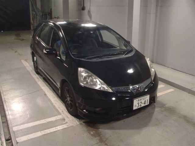 8463 Honda Fit shuttle GP2 2011 г. (JU Tokyo)